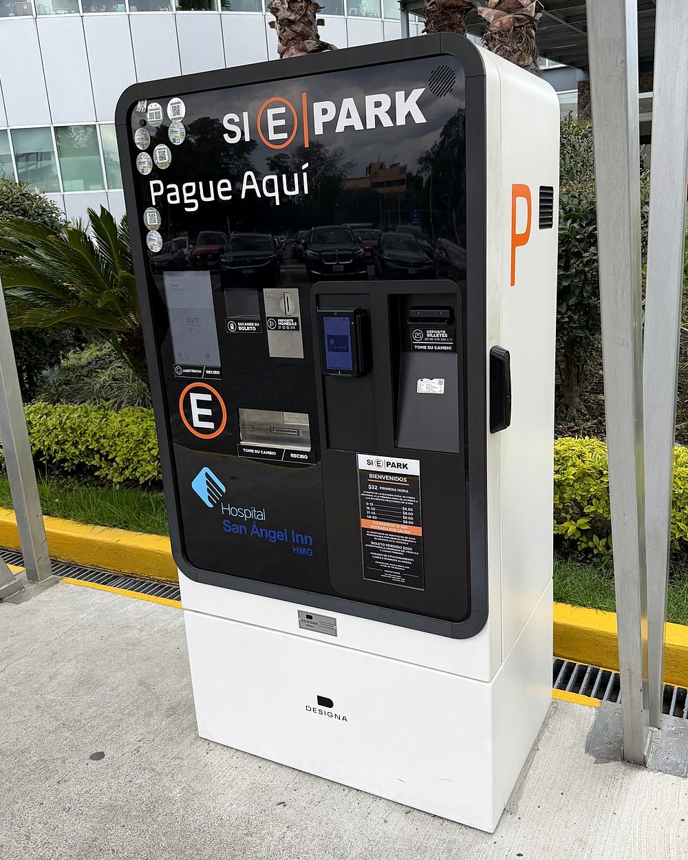 SIE PARK automated pay station at the Hospital San Ángel Inn parking facility